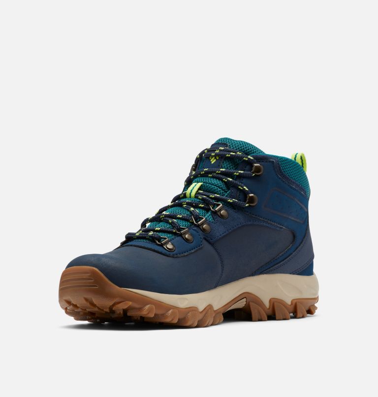 Columbia® Newton Ridge Plus II Men Boots | JQZMFL-801