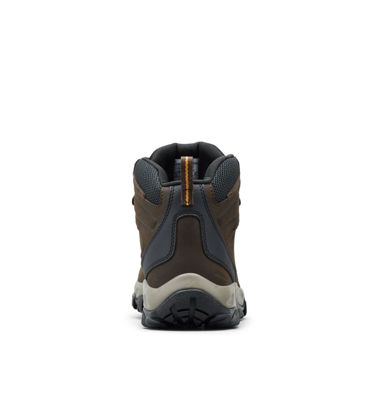 Columbia® Newton Ridge Plus II Men Boots | BJWZGK-483