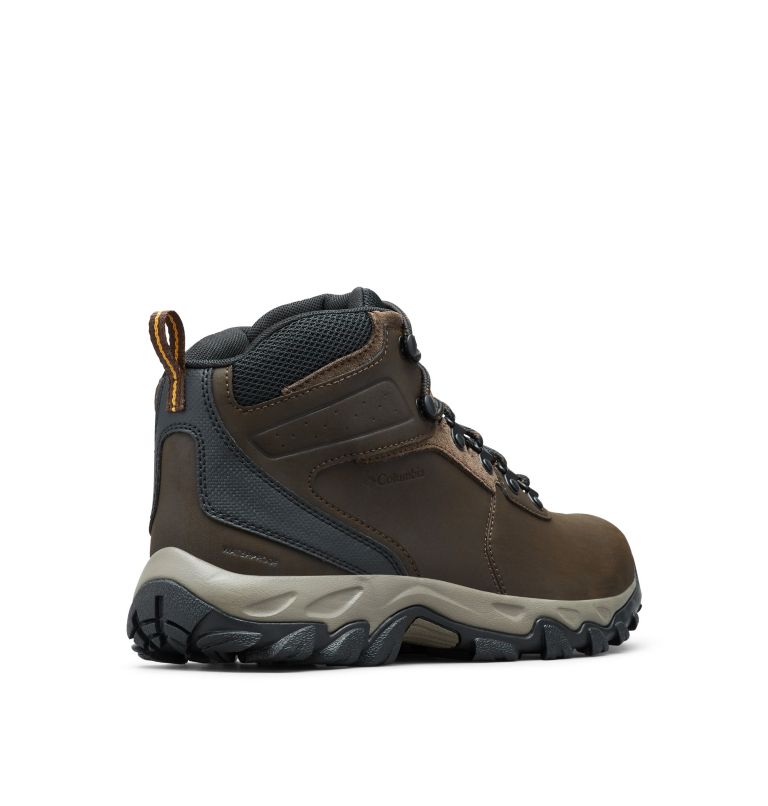 Columbia® Newton Ridge Plus II Men Boots | BJWZGK-483