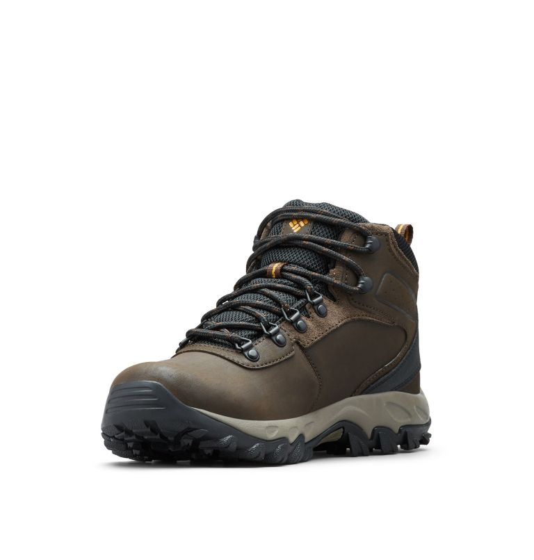 Columbia® Newton Ridge Plus II Men Boots | BJWZGK-483