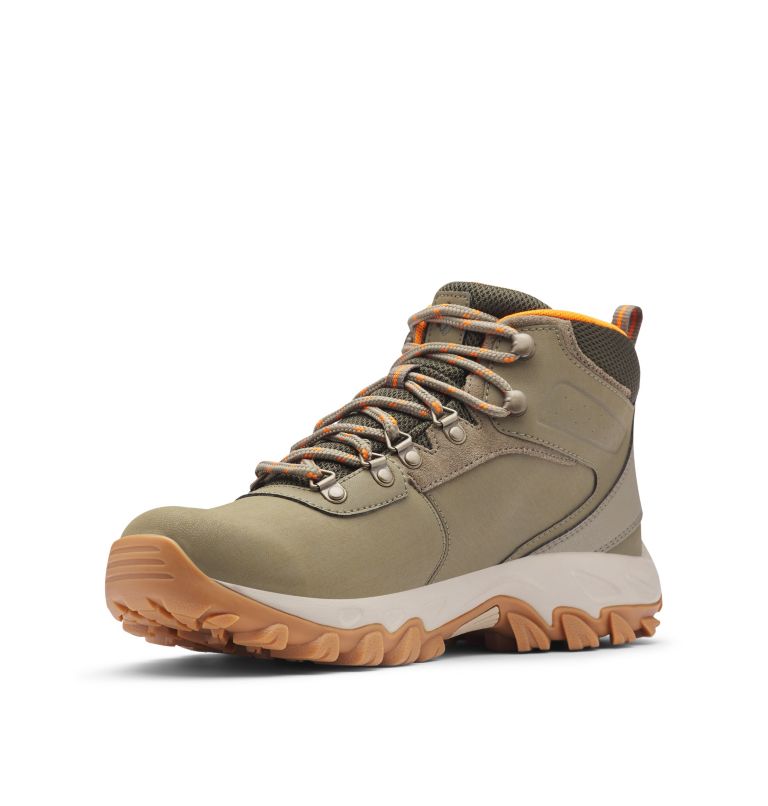 Columbia® Newton Ridge Plus II Men Boots | YQVUKW-435