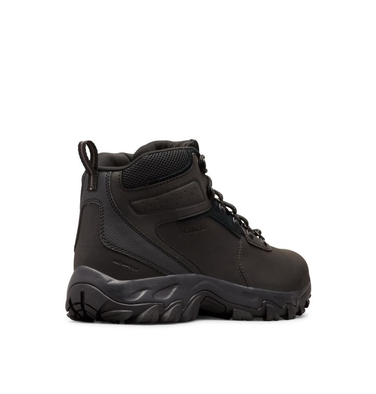 Columbia® Newton Ridge Plus II Men Boots | WCMKNJ-076