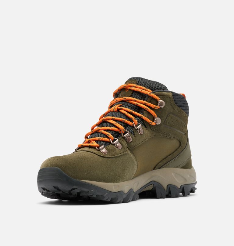 Columbia® Newton Ridge Plus II Men Waterproof Boots | SUJQNW-057